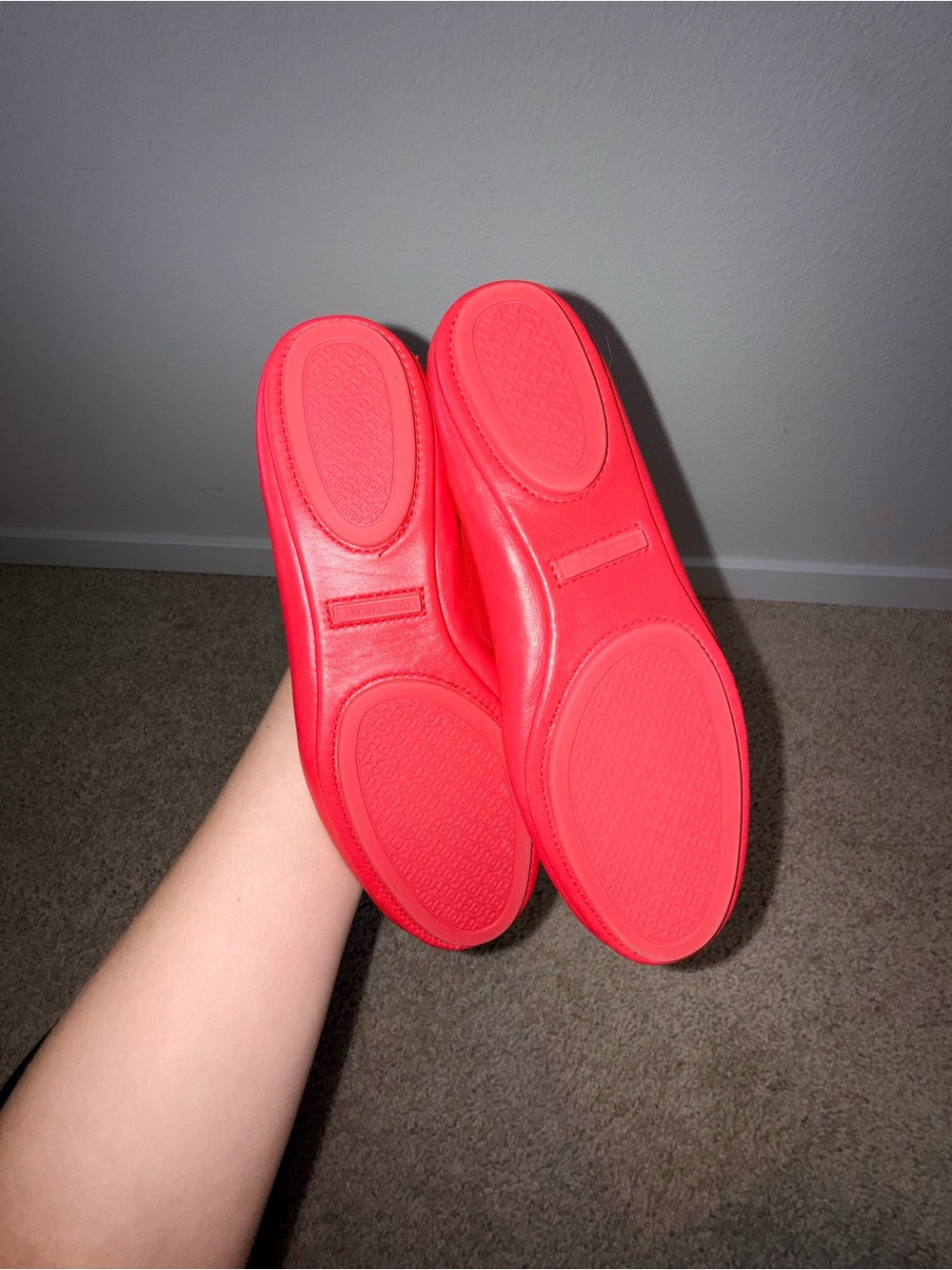 Tory Burch Bright Red Logo Ballet Flats - Picture 3 of 3